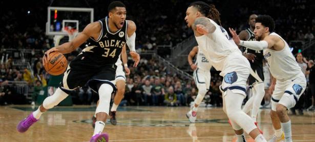 九游体育官网-绿衫军逆转独行侠赢得系列赛