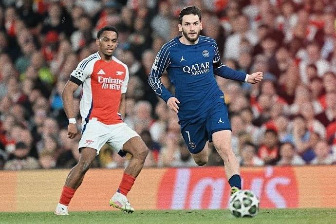 皇马客场战胜巴黎圣日耳曼，获得胜利