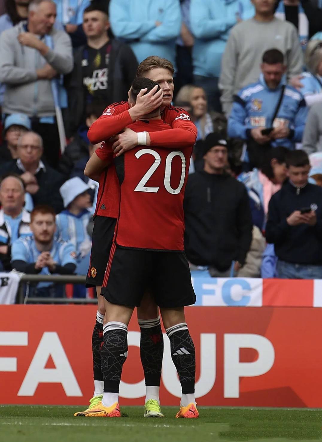 门将关键扑点，为球队保持领先优势的简单介绍