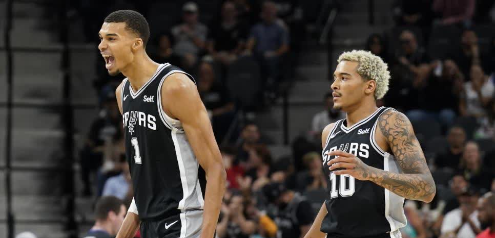 老鹰对阵篮网:特雷扬和欧文纷纷亮剑的简单介绍 老鹰对阵篮网:特雷扬和欧文纷纷亮剑的简单介绍