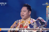 处境尴尬球队逆袭,观众掌声不断 处境尴尬球队逆袭,观众掌声不断