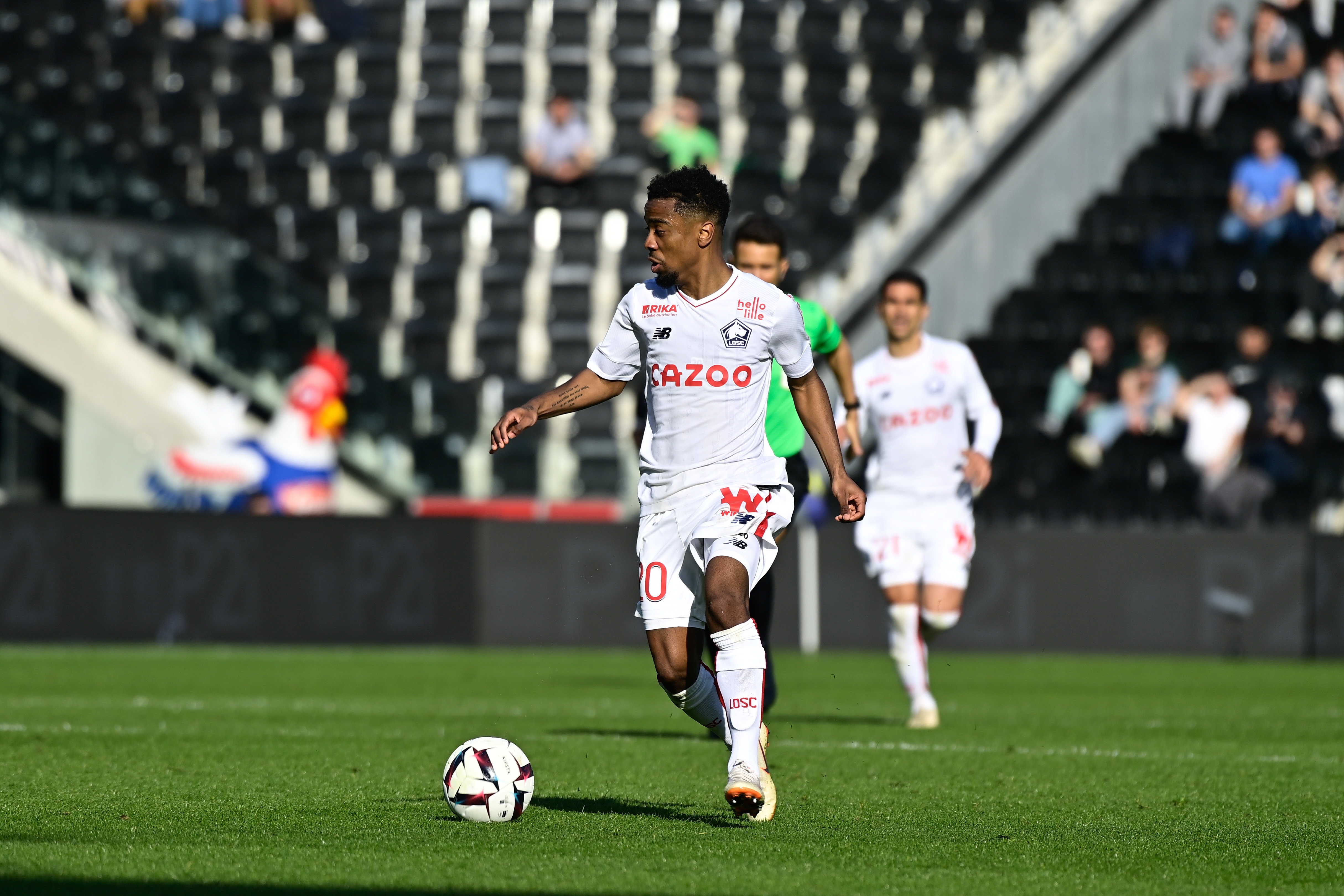 沃尔夫斯堡球员训练备战英超前十的简单介绍