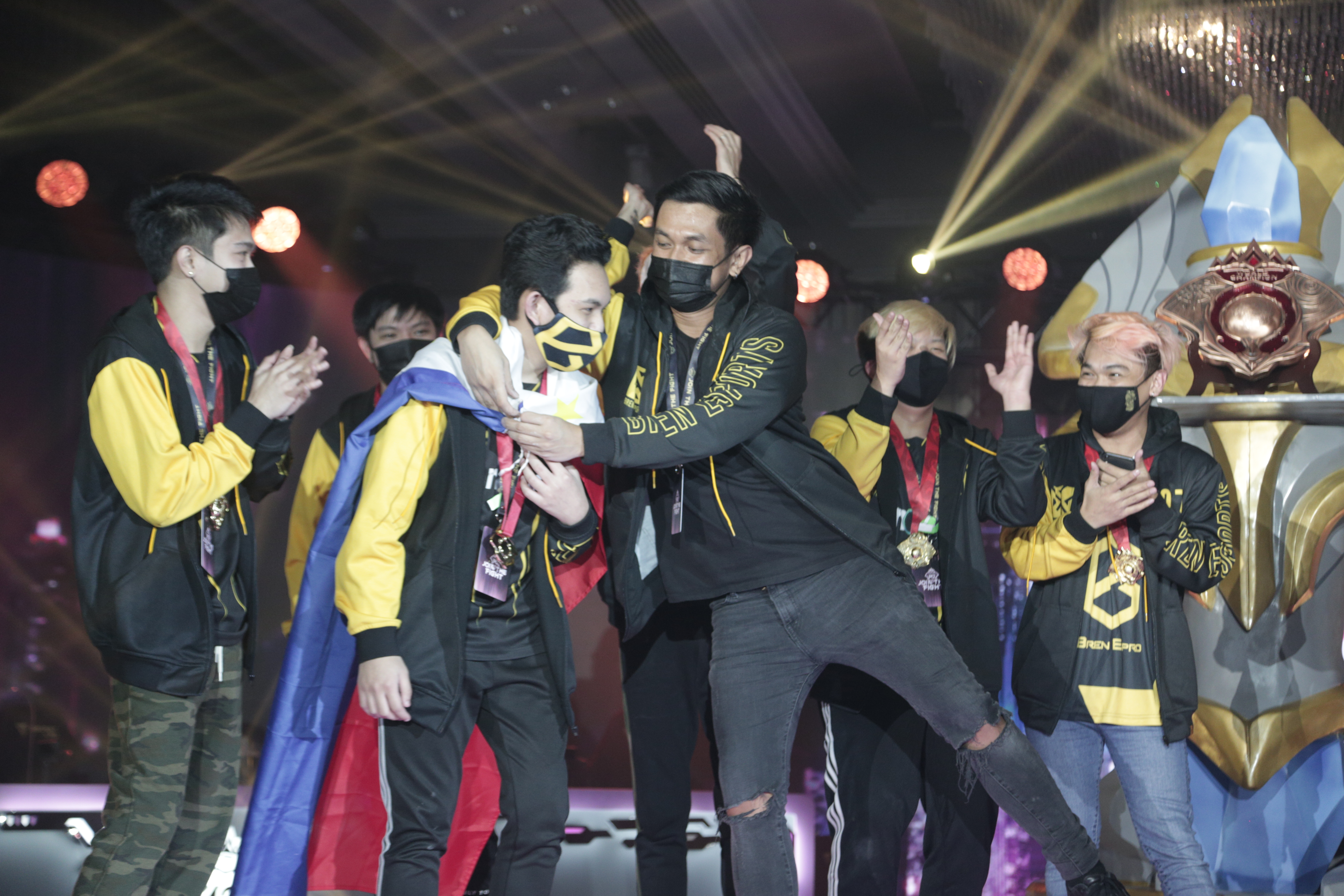 关于世界级对决：顶尖高手同台竞技的信息