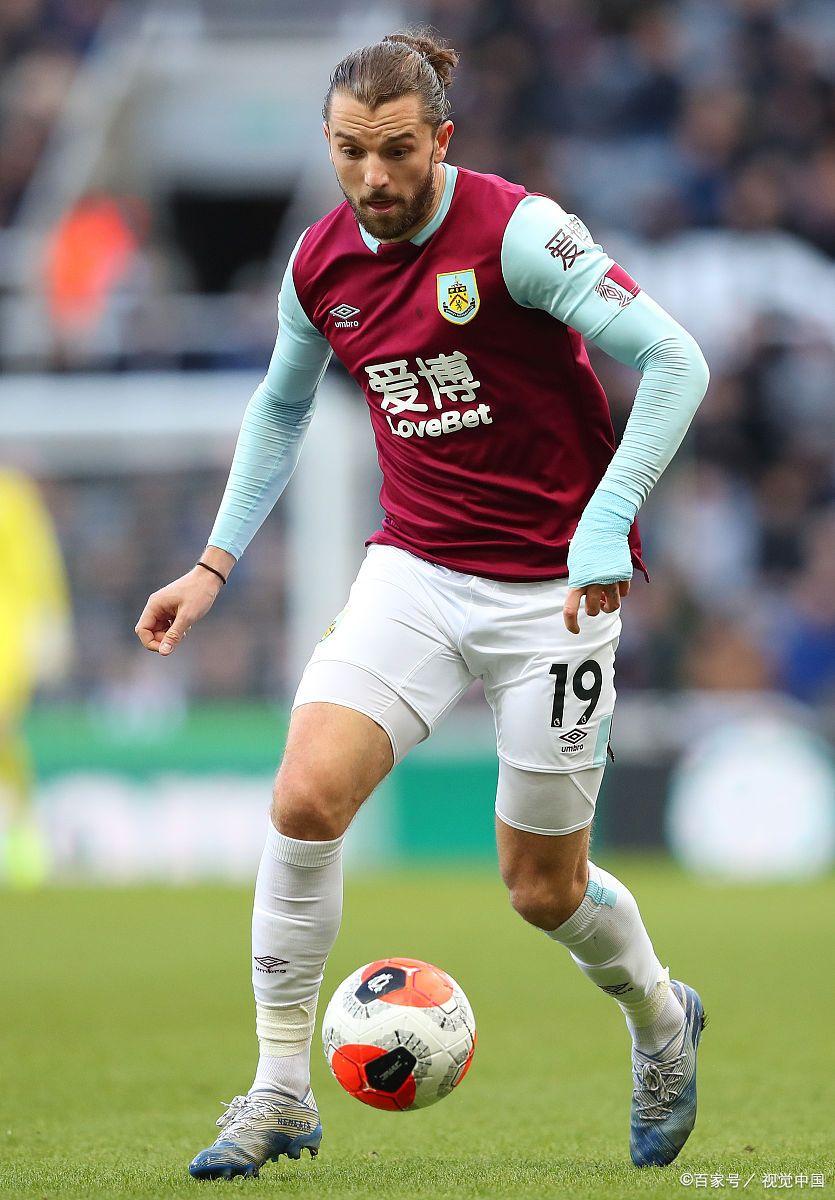 关于伯恩利球员因伤提前回归，或将重返比赛名单的信息