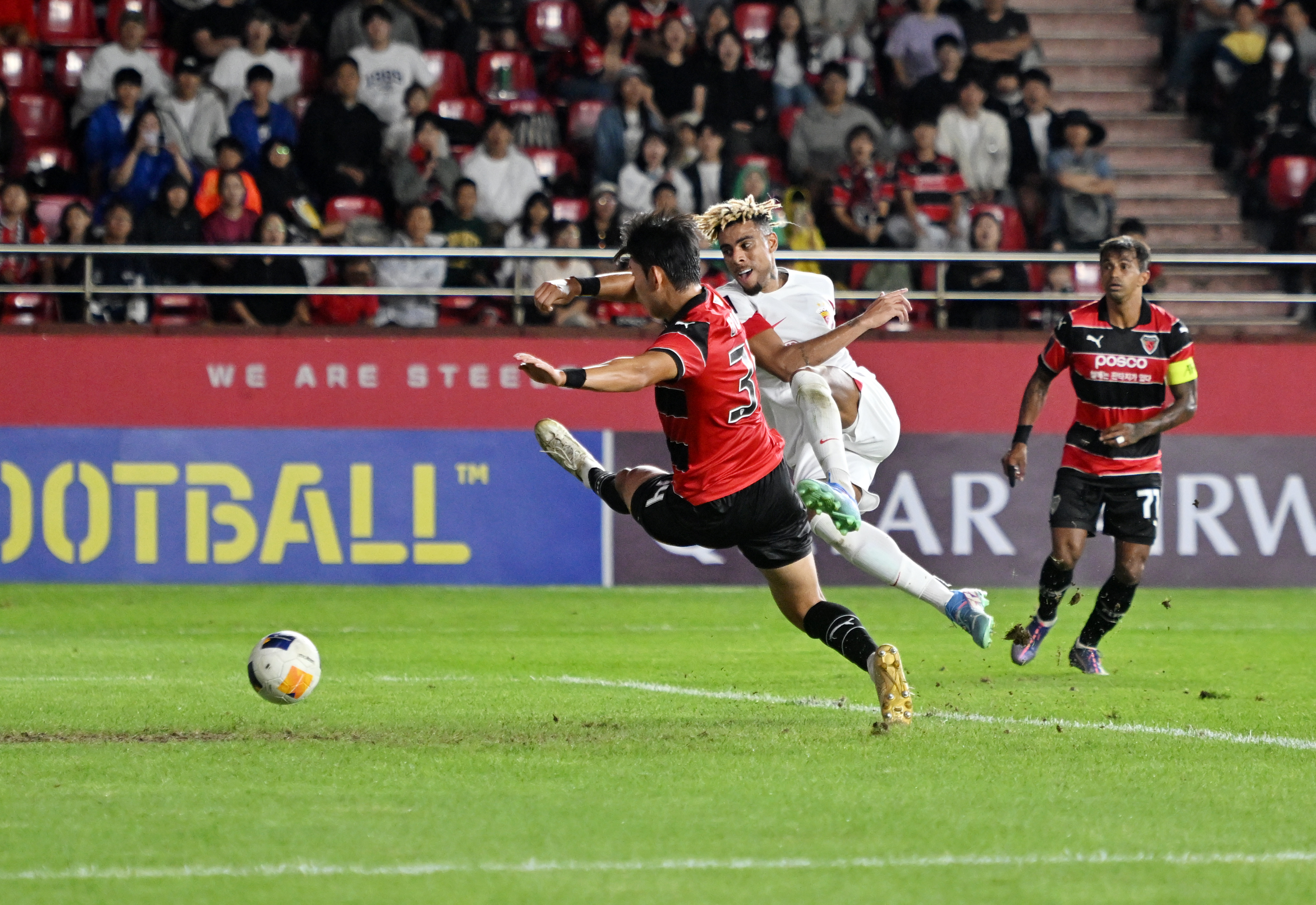 关于塞维利亚远射破门，完胜对手的信息