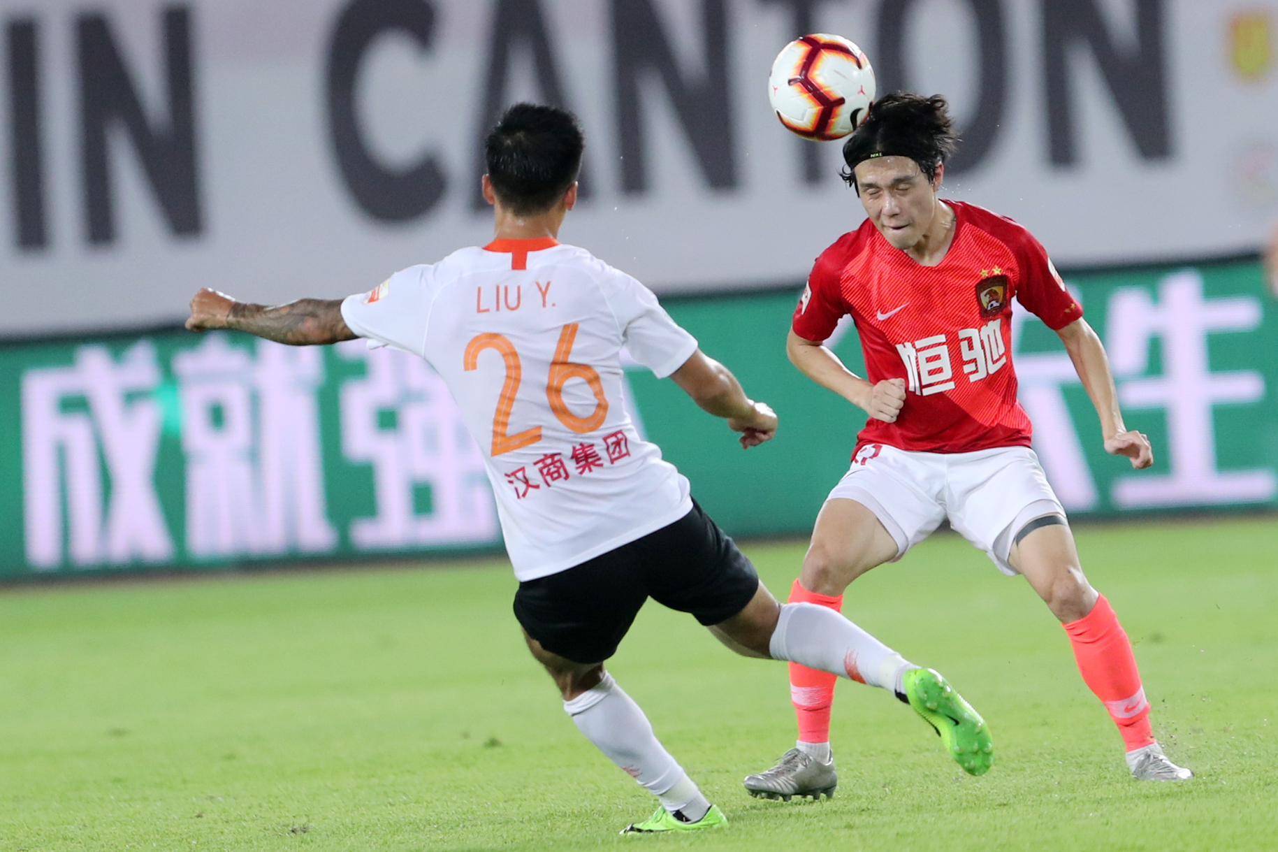 武汉卓尔客场奇兵，击败对手