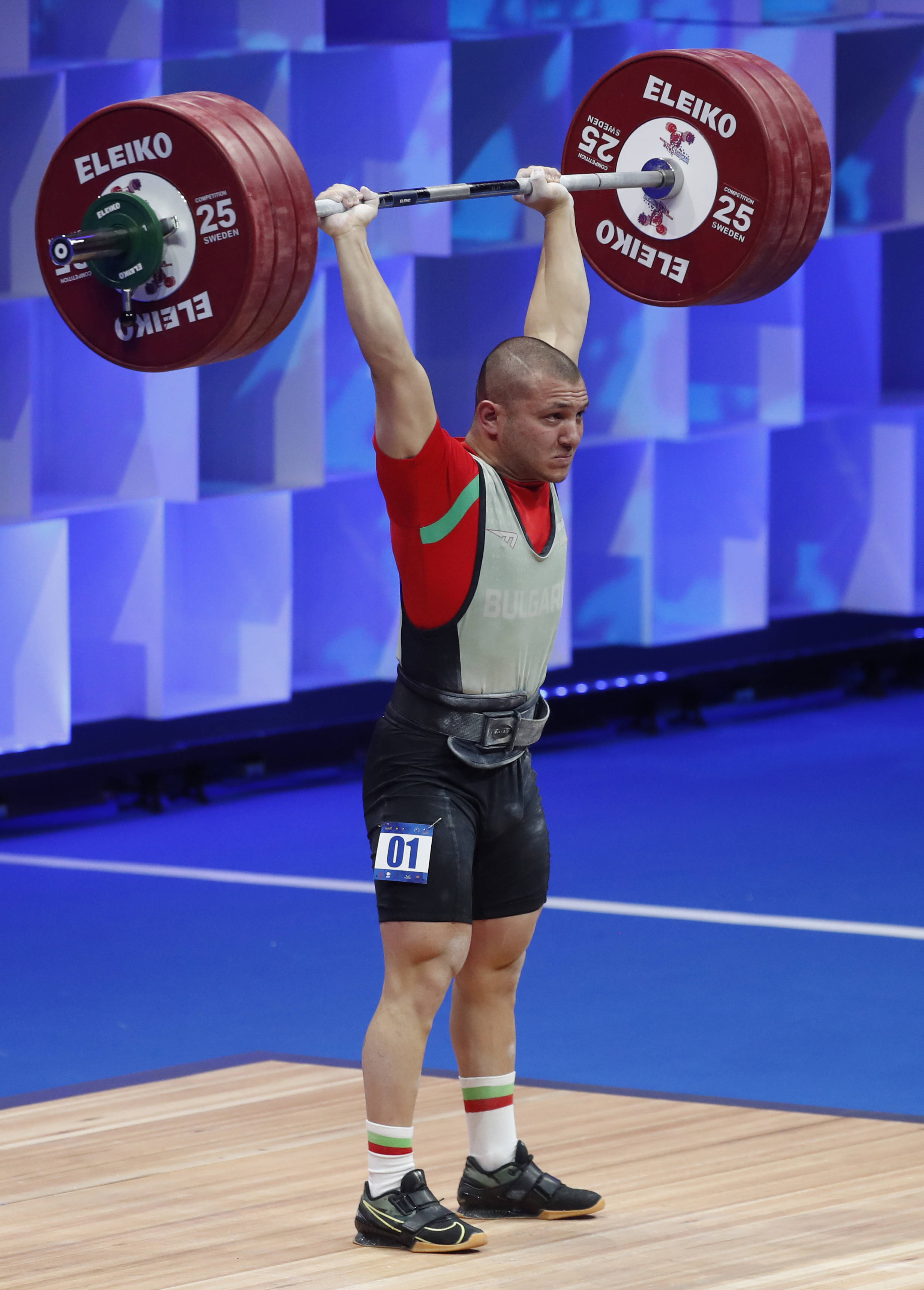 土耳其举重选手抢眼亮相，多次破纪录