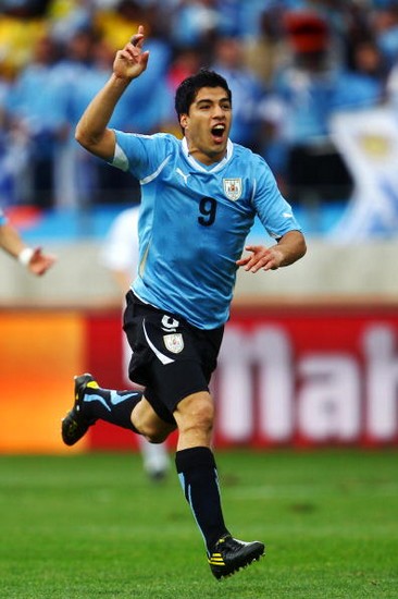 乌拉圭前锋苏亚雷斯加盟阿根廷豪门 乌拉圭前锋苏亚雷斯加盟阿根廷豪门