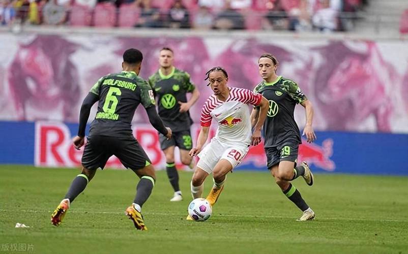 包含斯图加特球员展现出强大攻击力,轻松取得胜利的词条 包含斯图加特球员展现出强大攻击力,轻松取得胜利的词条