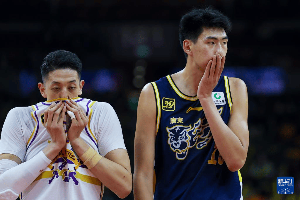 辽宁男篮险胜广东男篮，关键一球笑傲赛场的简单介绍