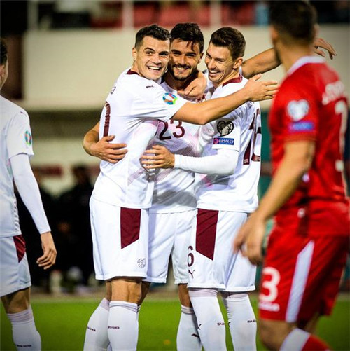 西班牙队一路领先,毫无悬念获得欧洲杯正赛资格的简单介绍 西班牙队一路领先,毫无悬念获得欧洲杯正赛资格的简单介绍