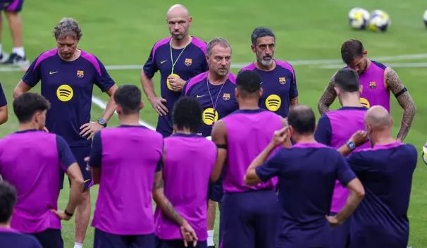 包含巴萨青训队员表现不俗，协助球队夺冠的词条