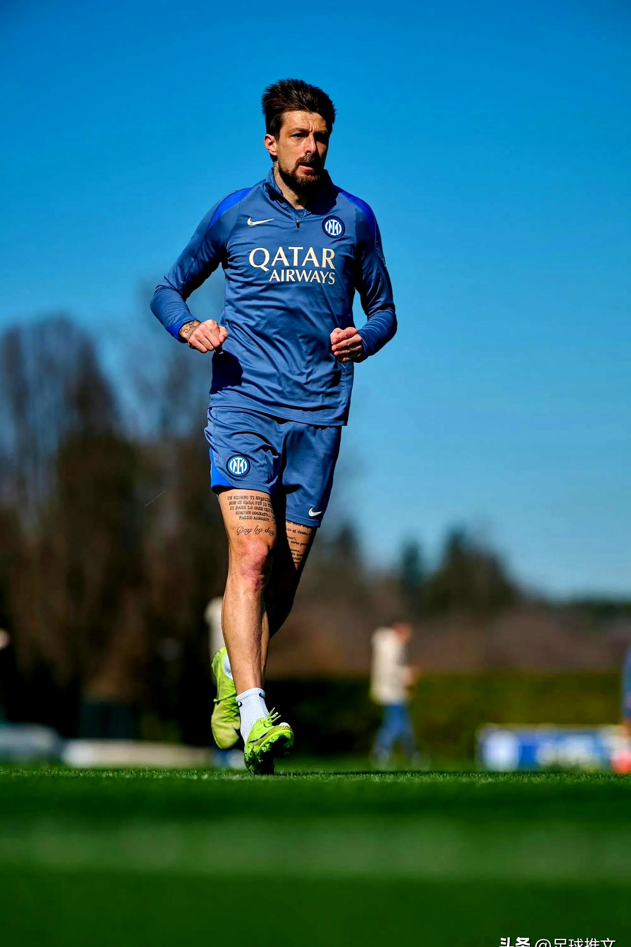 国米连续高位压迫,取得成功防守 国米连续高位压迫,取得成功防守