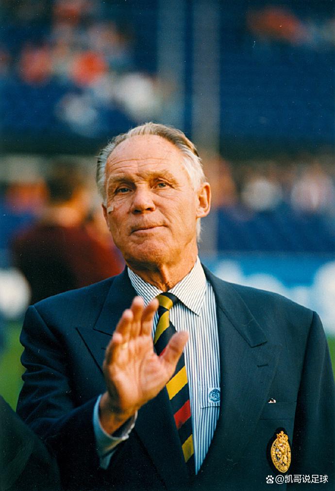 罗马主教练调整战术，迎来一线生机