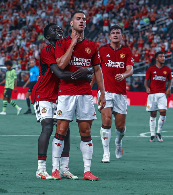 多特蒙德战胜曼联,积分榜上升至第三位的简单介绍 多特蒙德战胜曼联,积分榜上升至第三位的简单介绍