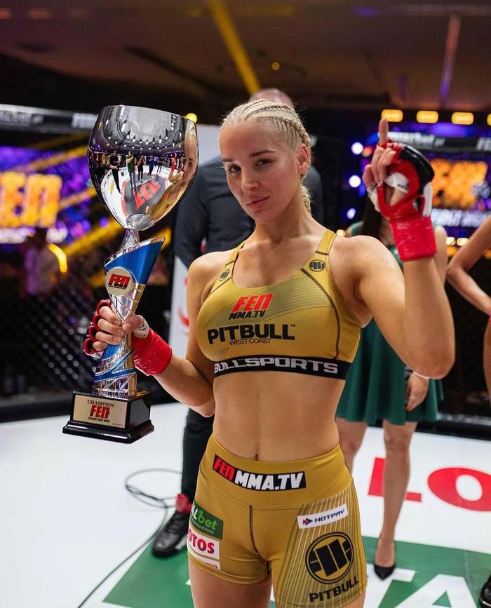 智利运动员在拳击比赛中令人印象深刻