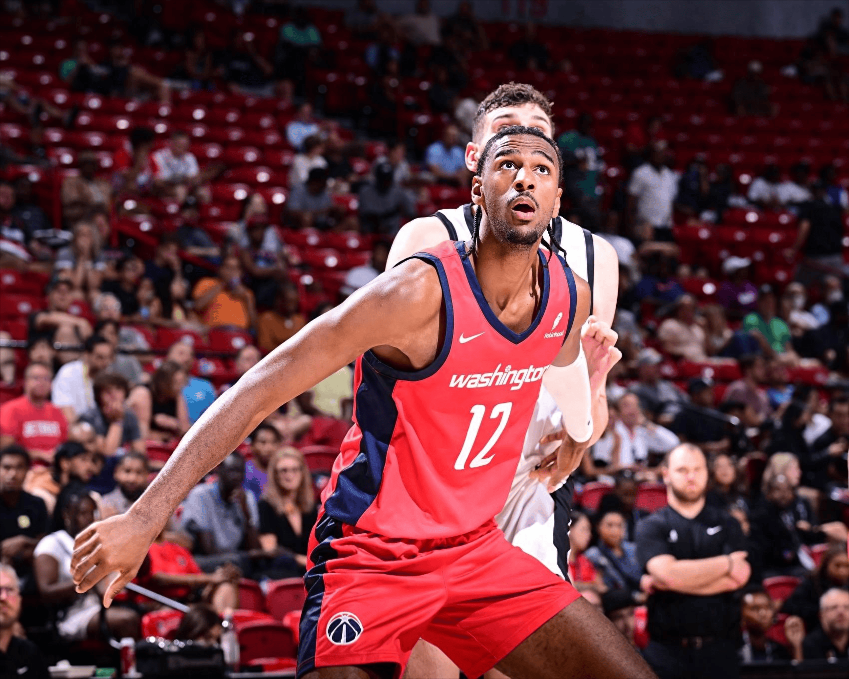 猛龙遭遇滑铁卢，湖人逆袭晋级的简单介绍